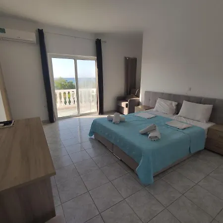 Loukas Hotel 3*